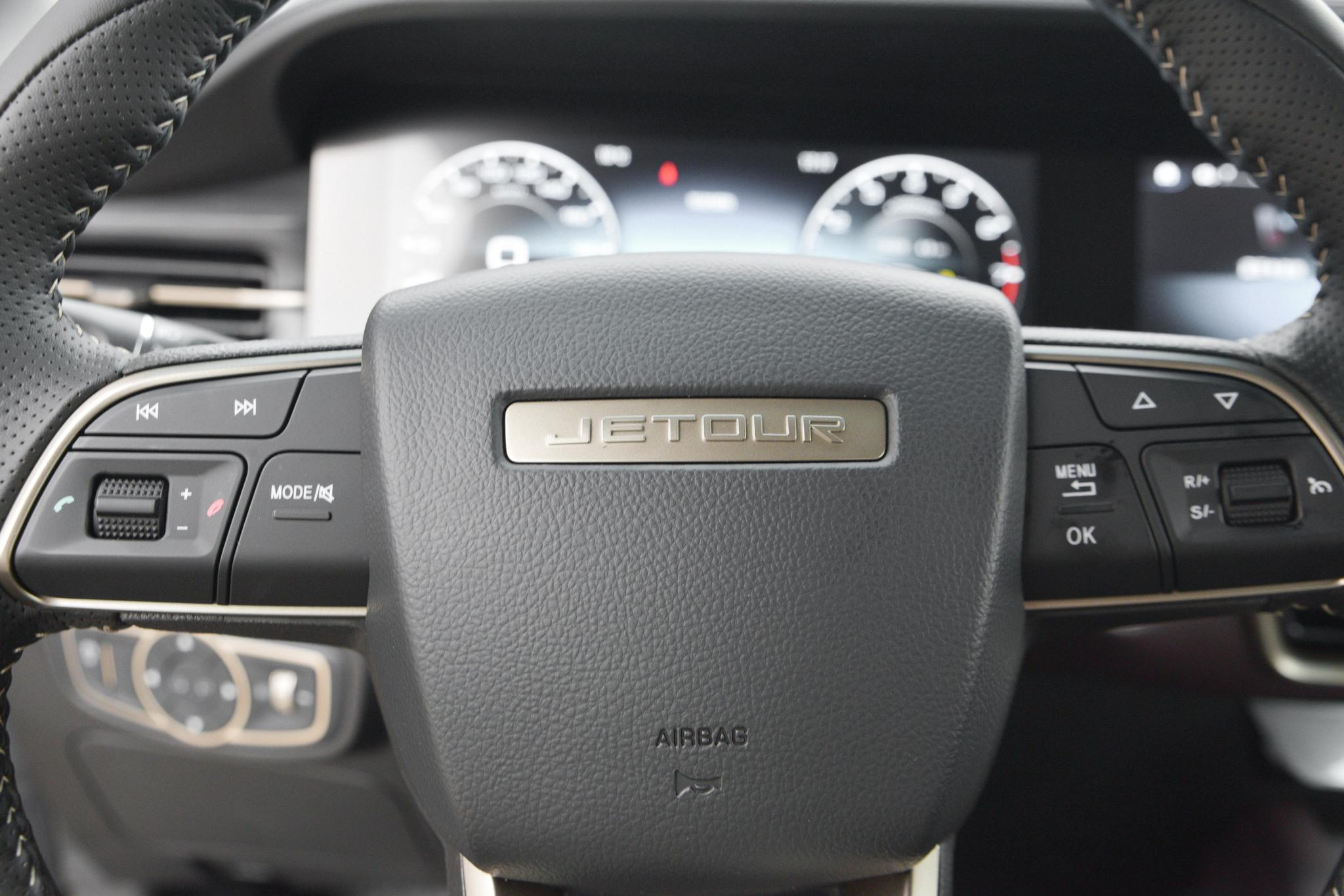Jetour X90 Plus 2.0T Luxury Price, Images, Specs & Features in Oman