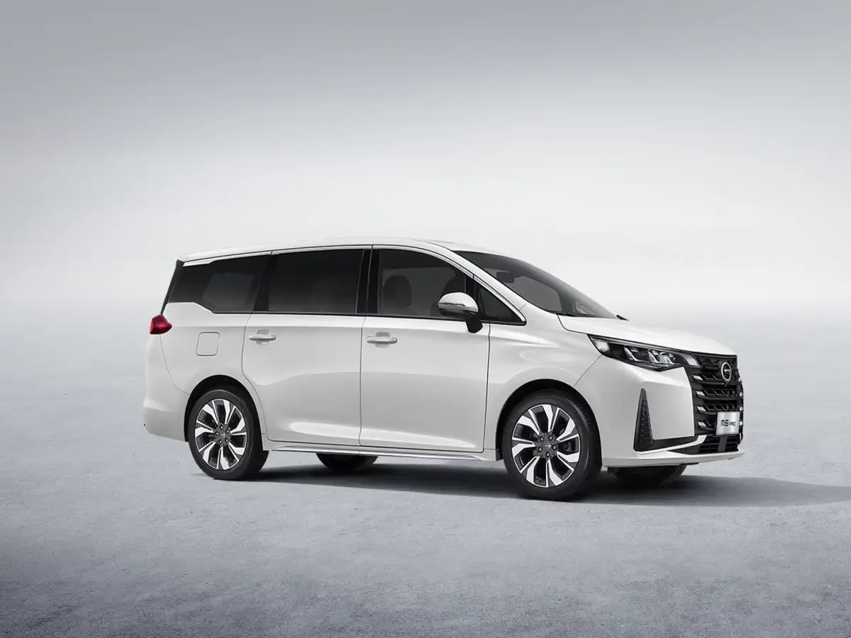 Exquisitely crafted design | The vehicle features a distinctive front fascia, full LED headlights, seamlessly connected LED taillights, and wheels up to 18 inches The front and rear sections boast excellent visual harmony