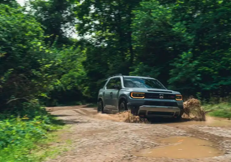 2026 Honda Passport TrailSport: The Practical Choice That Appeals More to the Mind Than the Heart