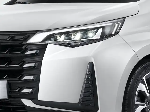 M6 PRO: Versatile and spacious MPV | GAC