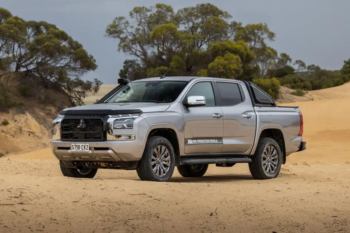 mitsubishi pickup l200 price in uae