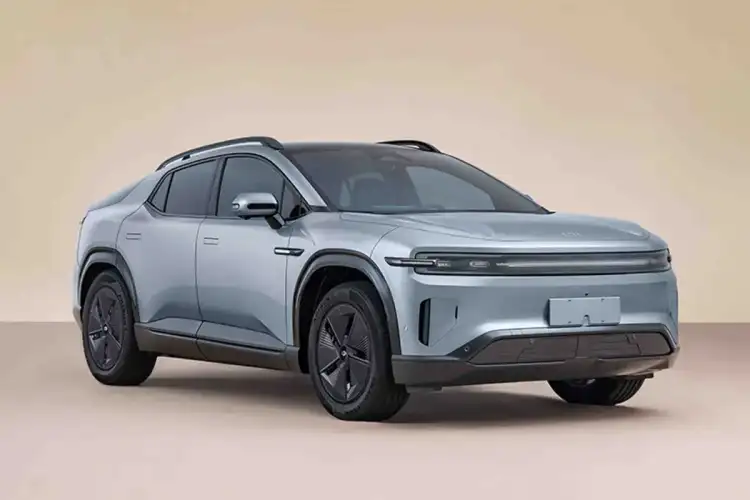 "سايبر تراك" من ماركة سيارات صينية: شانجان نيفو E07 للبيع!