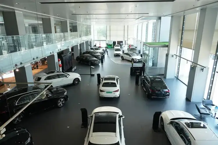 How to Get the Lowest Price in Negotiating with Car Dealers