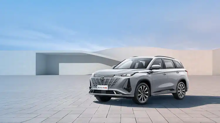 2025 شانجان CS75 PLUS في معرض جدة الدولي للسيارات 2024