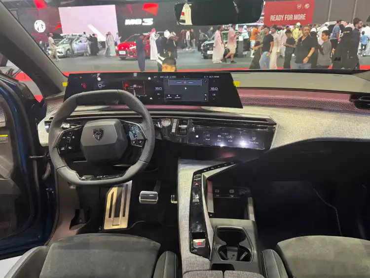 3008 بيجو 2025 في معرض جدة الدولي للسيارات 2024