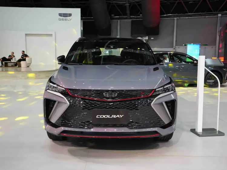 لمحة خاطفة عن جيلي كولراي 2025: معرض جدة للسيارات 2024