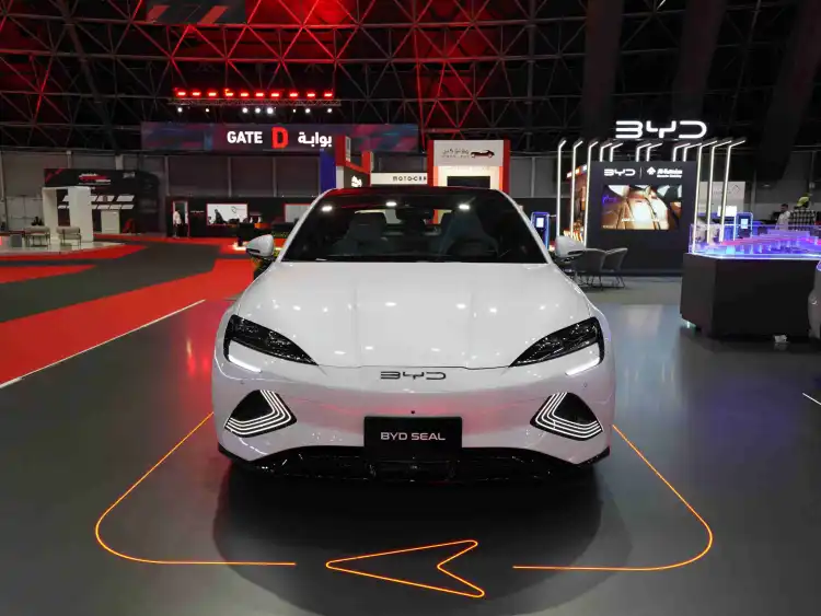 BYD SEAL 2025 في معرض جدة الدولي للسيارات 2024