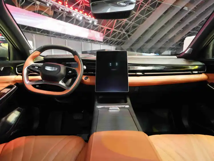 لمحة خاطفة عن مقدمة جيلي 2025: معرض جدة للسيارات 2024