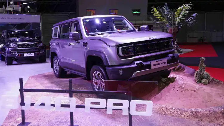 نظرة خاطفة على سيارة BJ40 برو 2025 BAIC : معرض جدة للسيارات 2024