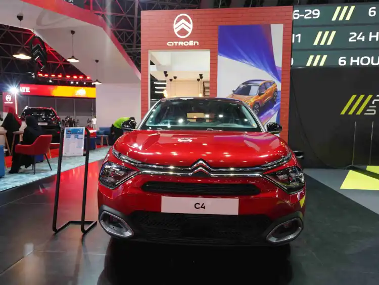 لمحة سريعة عن سيارة CITROËN C4 2025: معرض جدة للسيارات 2024