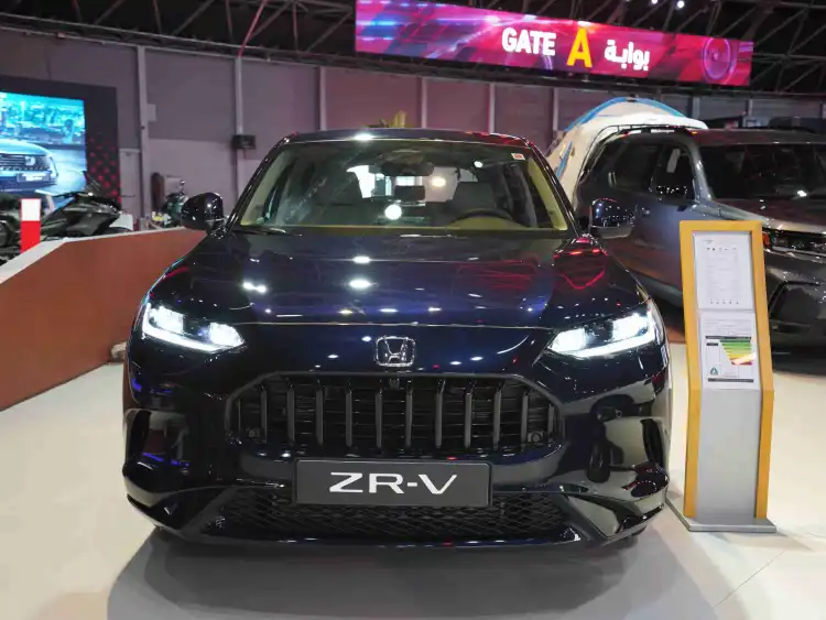 نظرة خاطفة على سيارة هوندا ZR-V 2025: معرض جدة للسيارات 2024