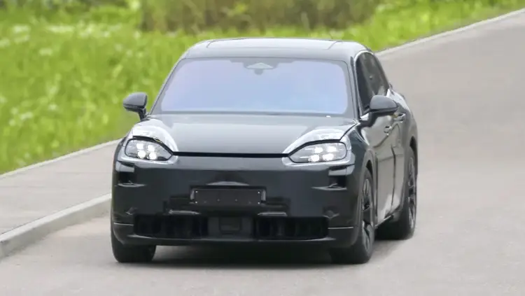 بورش كاي 1: أول سيارة SUV فاخرة كهربائية بالكامل على وشك الإطلاق