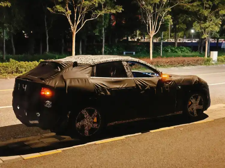 Revealing the Interior of the Upcoming Xiaomi SUV