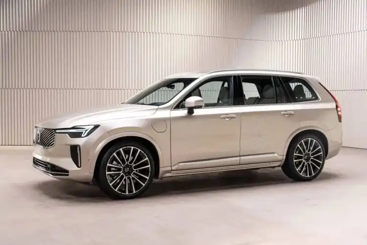 Volvo Launches Long-Range Plug-In Hybrids