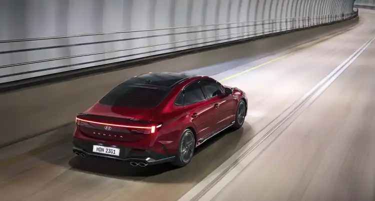 2024 هيونداي سوناتا SEL: مقارنة الأسعار والمميزات