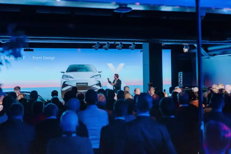 أكثر من 500,000 وحدة في نوفمبر! تم إصدار مبيعات بي واي دي