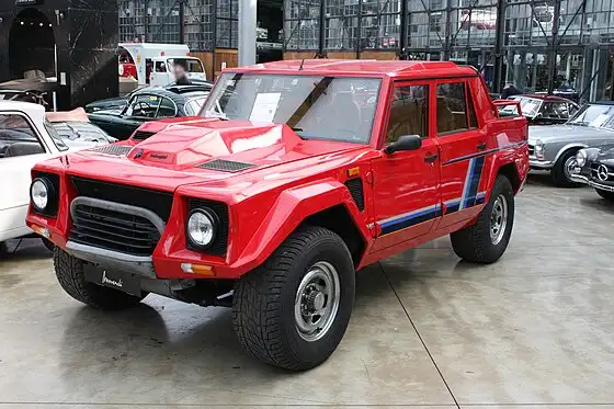 Lamborghini LM002