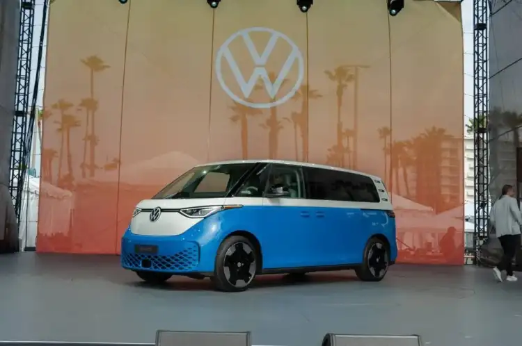 2025 VW ID.Buzz: Price and Range of the Retro Electric Bus