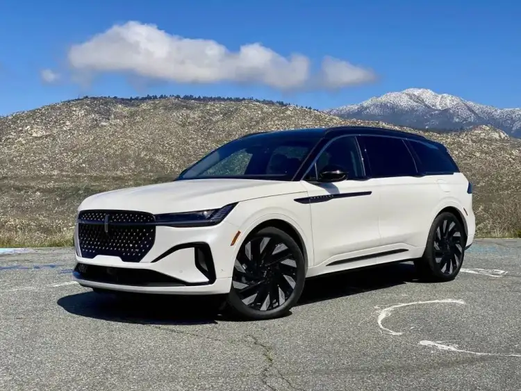 2025 Lincoln Nautilus Price Increases by $990