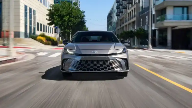 2025 Toyota Camry, Eliminating the 3.5L V6, Chasing the New or the Old?