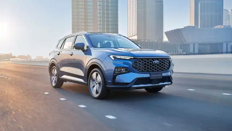 أسعار ومواصفات فورد تيريتوري 2025 في السعودية