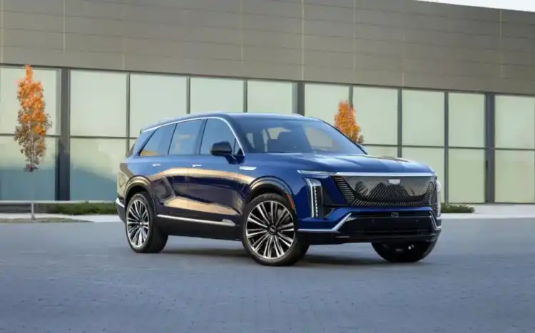 Cadillac Likely to Sell Gas Cars Beyond 2030