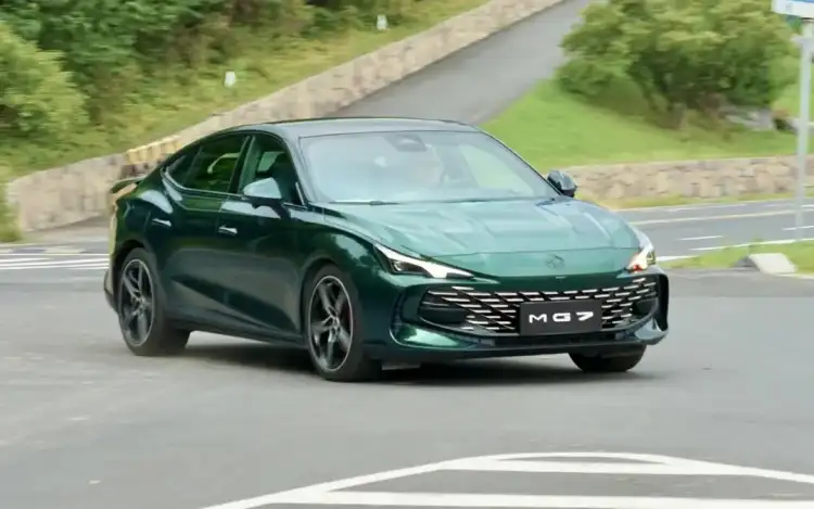 2025 MG7, crushing the Mazda 6 on all fronts