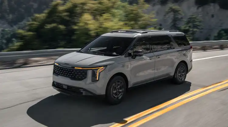 2025 Kia Carnival Standard Features in 10 Points