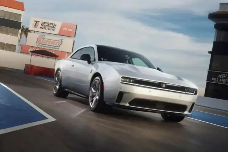 2025 Dodge Charger:V8 is dead, and there's one more thing that will disappoint you even more