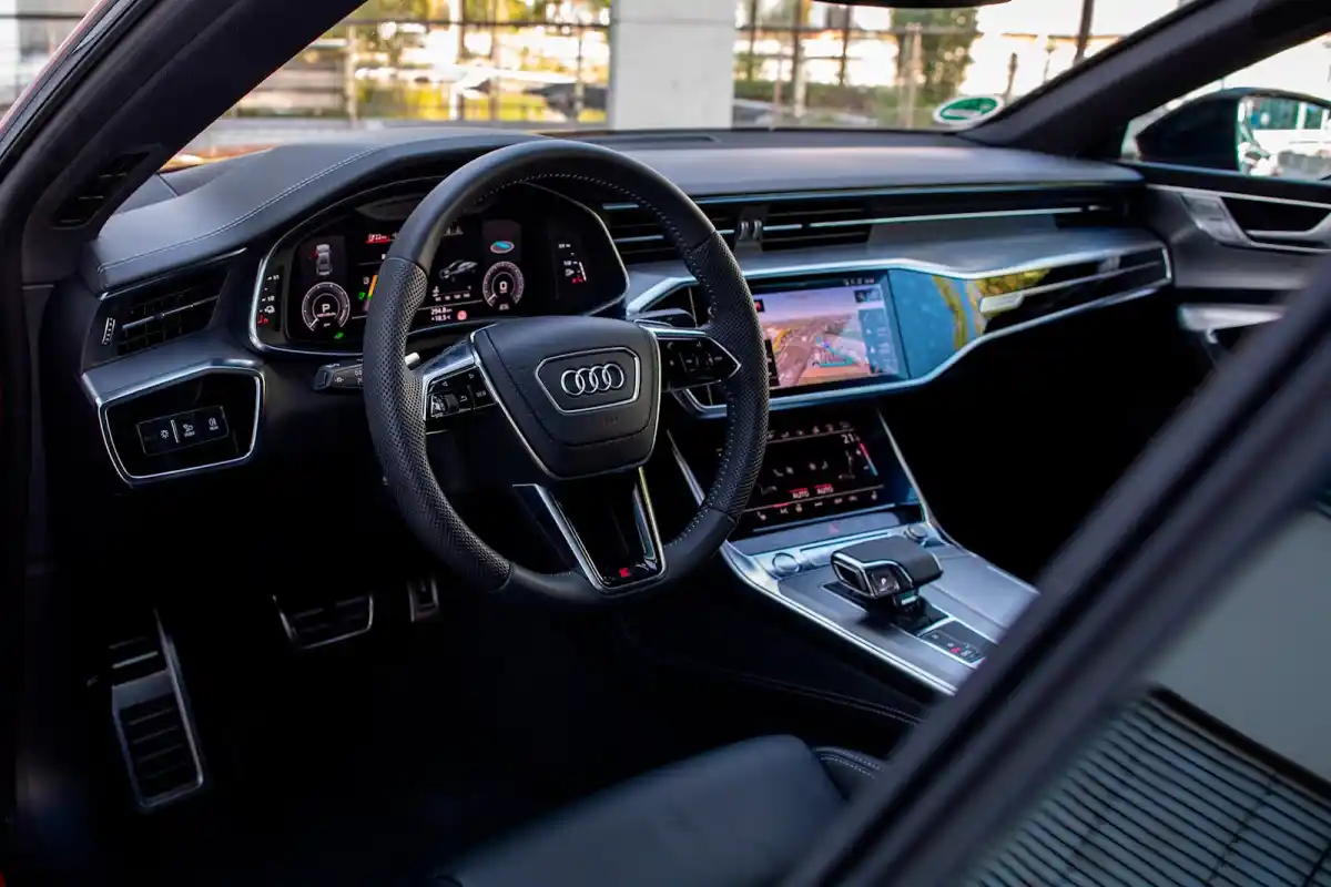 2024-audi-a7-sportback-central-console-carbuzz-1143314-1600.jpg