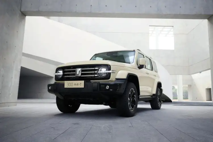 تانك 300 موديل 2025 قادم قريبًا – جميع الفئات مزودة بناقل حركة أوتوماتيكي 9 سرعات