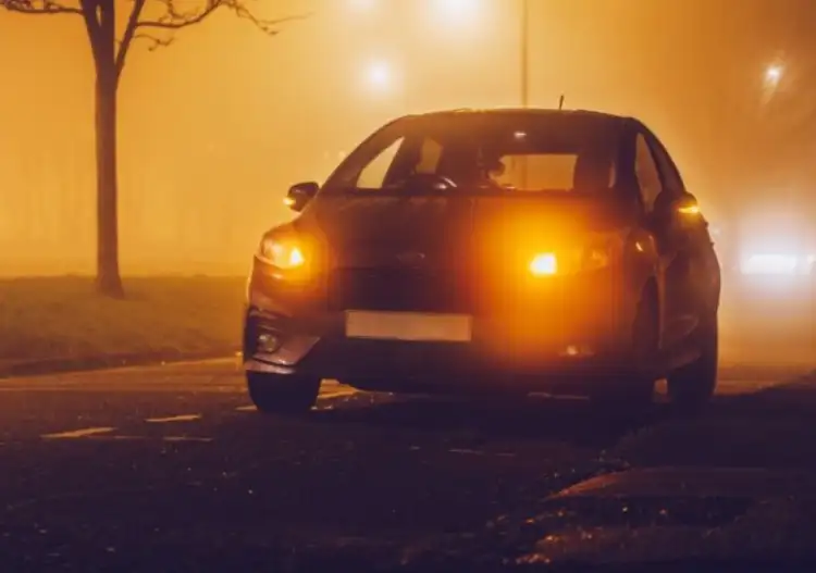 المصابيح الجانبية في السيارة: ما هي وكيف نستخدمها