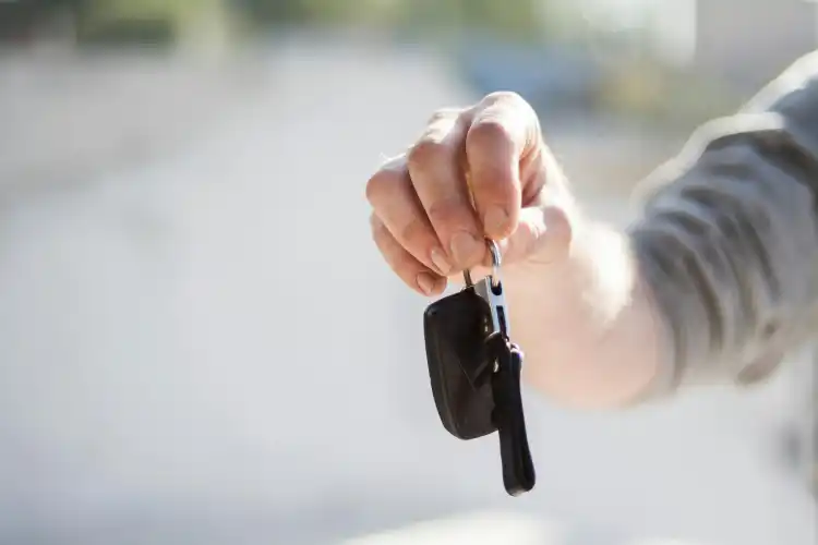 How to Rent a Car in the Middle East Without a Credit Card?