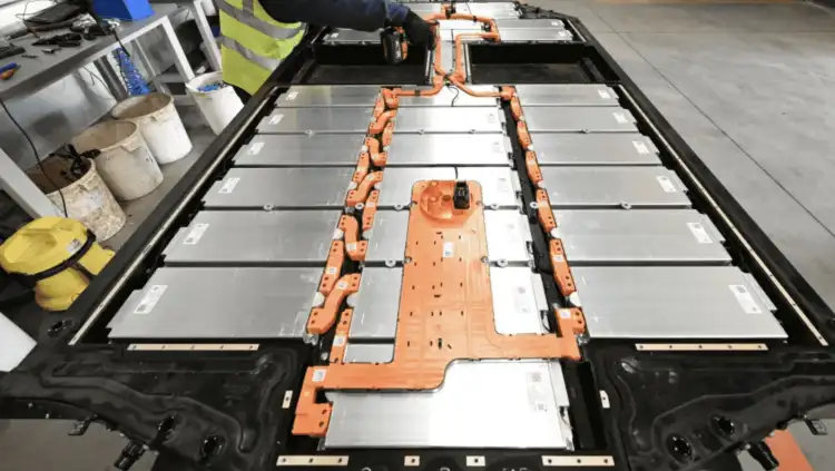 The Future of Electric Vehicles: How Solid-State Batteries Could Change the Game