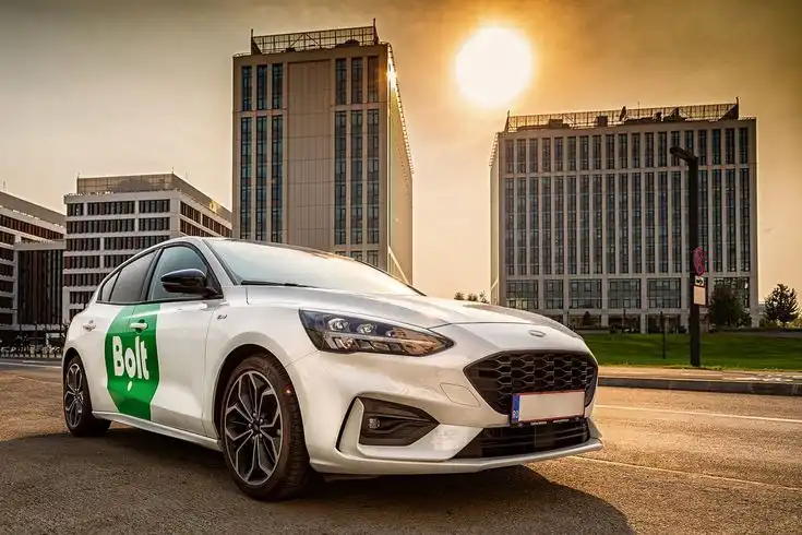 2025 UAE Airport Car Hire: Ultimate Savings Guide