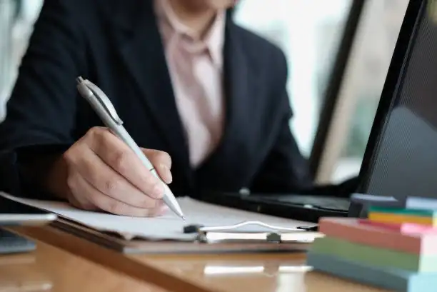 2025 UAE Car Buying Checklist: 7 Steps to Avoid Common Pitfalls