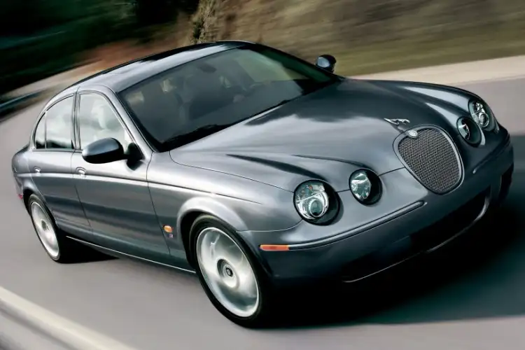 Jaguar S-Type in UAE 2025: Pros, Cons & Smart Buyer Tips