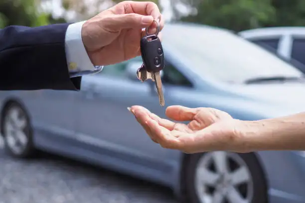 Buying a Car Without a Driver's License in UAE
