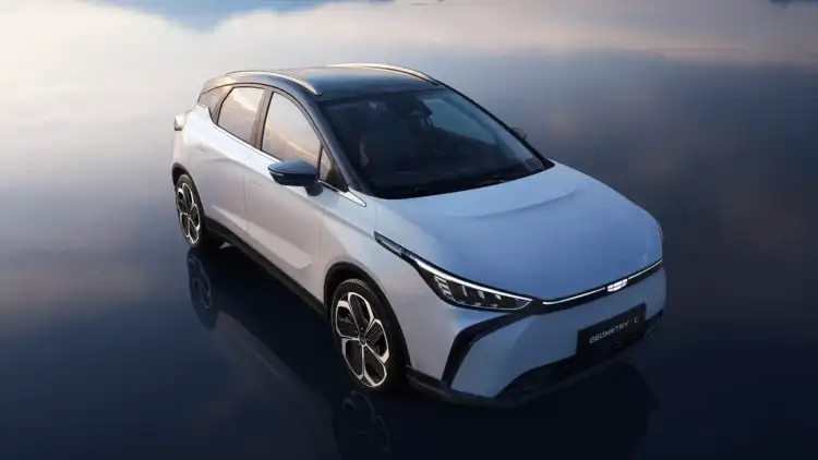 احدث السيارات الكهربائية في السعودية 2025 بمواصفات مذهلة واسعار تنافسية