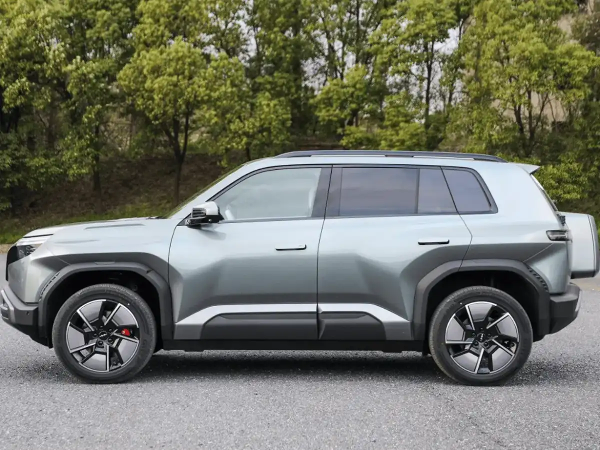 BYD Unveils FangChengBao Tai 3 with Futuristic Design and Built in Drone