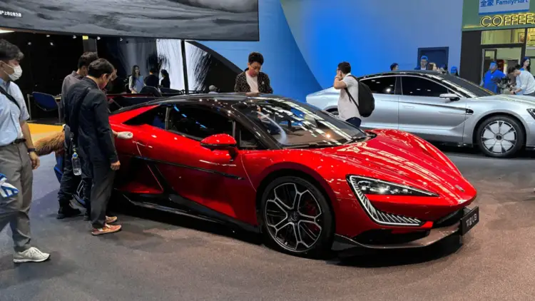 BYD Sets Ambitious Goal to Sell 5.5 Million Cars Globally in 2025