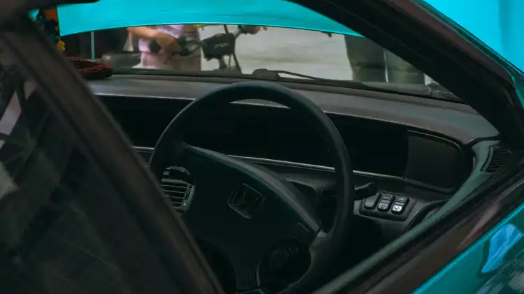 Vehicle registration search by licence plate number