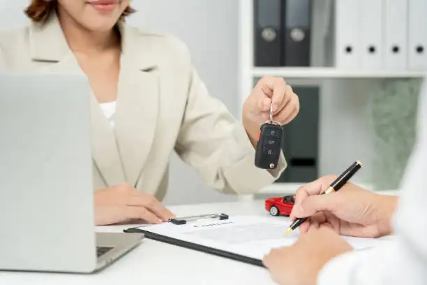 2025’s Best Car Loans in UAE