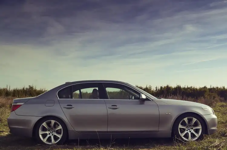 Choosing Between 4-Cylinder Engines and SUV/Sedan Body Types