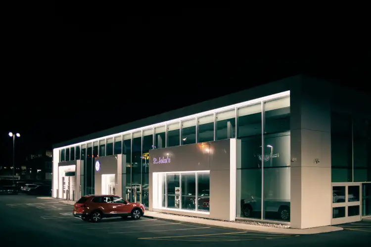 The Ultimate Guide to Buying a Car in the UAE in 2025