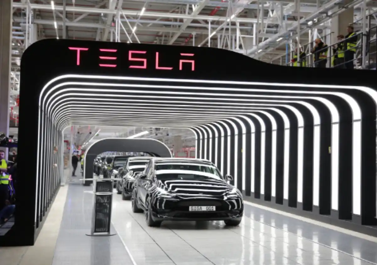 Tesla Launches in Saudi Arabia and Opens First Showroom