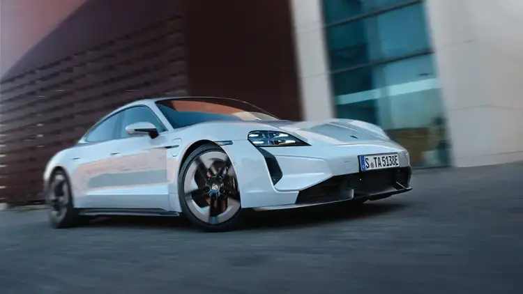 Porsche Sales Drop 42% in China Q1 2025