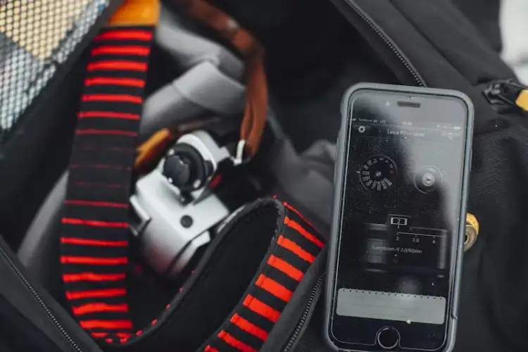 Best Magnetic Car Phone Holder in UAE 2025