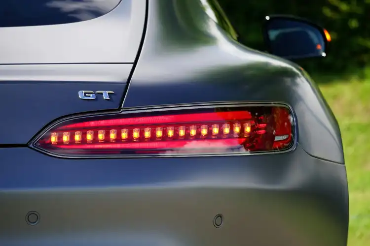أين تجد أفضل أسعار سيارات GT في الإمارات العربية المتحدة لعام 2025؟