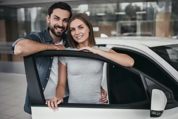 How to Choose the Best Car Lease in UAE 2025